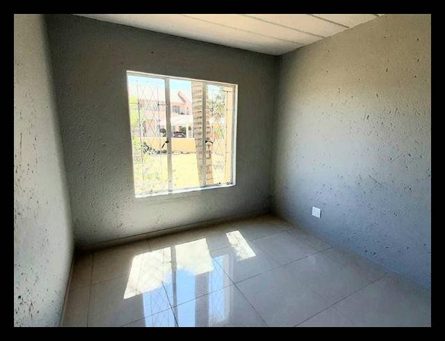 3 BEDROOM TOWNHOUSE FOR SALE IN GLEN MARAIS